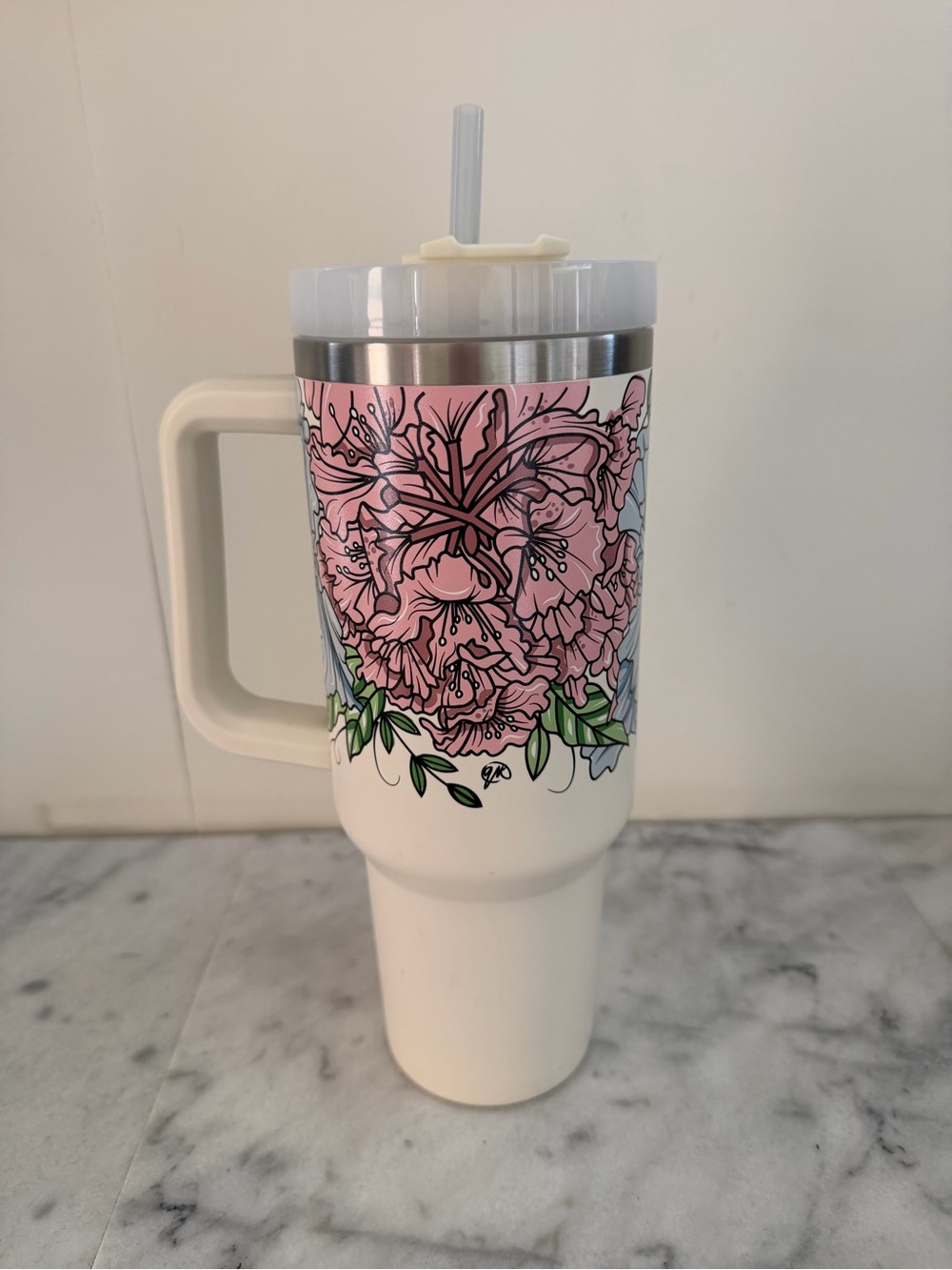 Stanley 40z Adventure Quencher Cream with Pink and Blue Floral - Picture 4 of 8